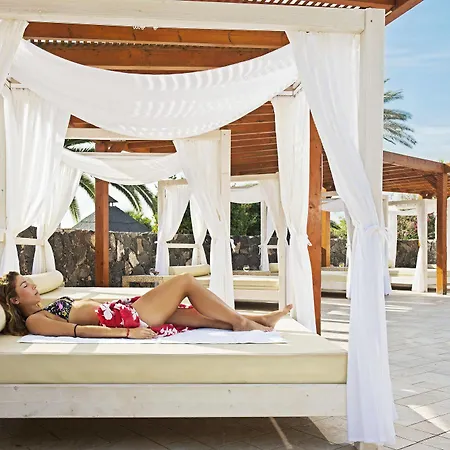 Elba Carlota & Golf منتجع 4*